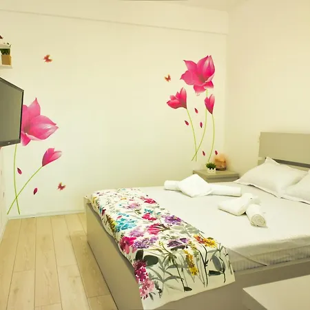 Cozy Flowers - Fast Wi-fi & Washer-dryer